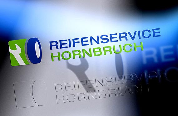 Logo, Reifenservice und Handel, B2B/B2C.